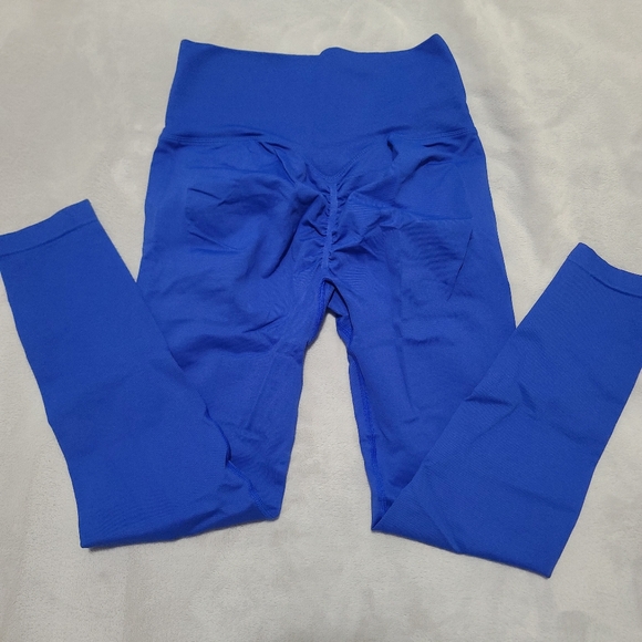 Butt Scrunch Leggings - Picture 2 of 4